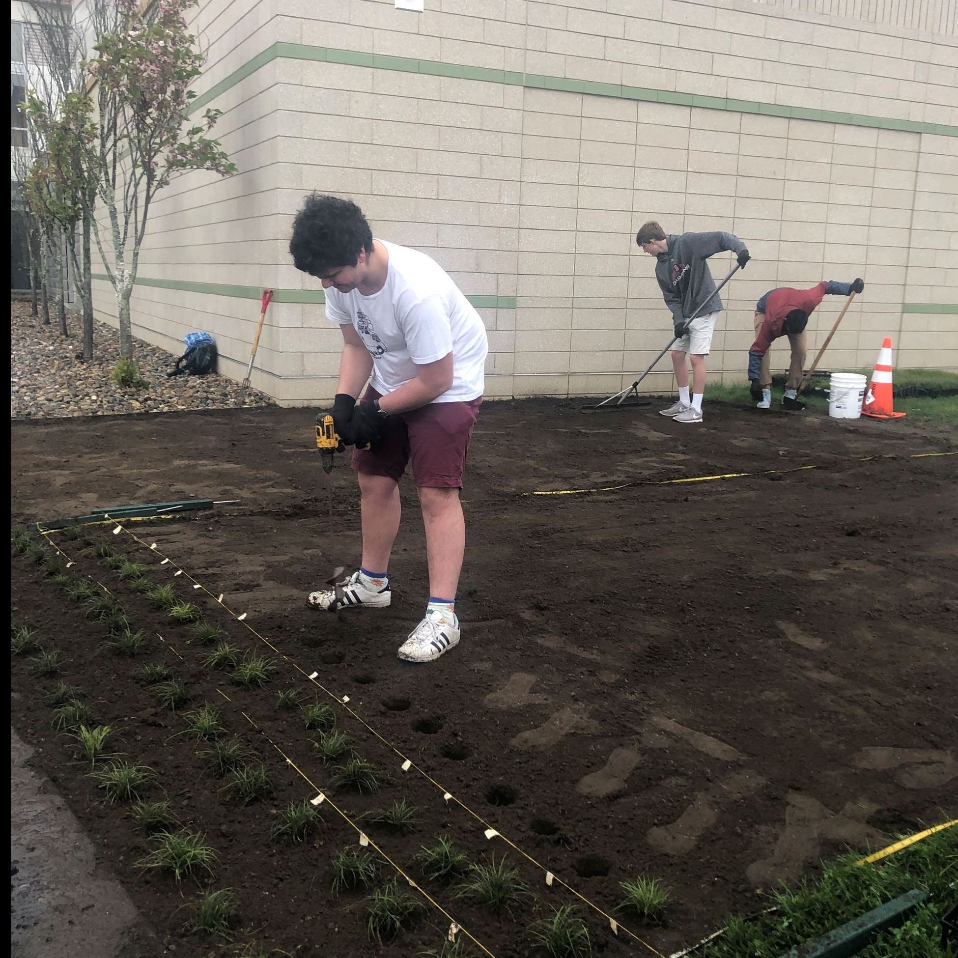 2019-05-18 School Planting (3)